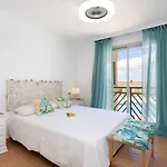 Junto Al Mar * El Médano